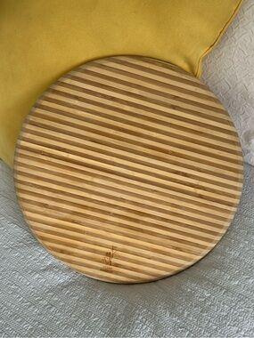 Round Bamboo Serving/Cutting Board - Natural Wood